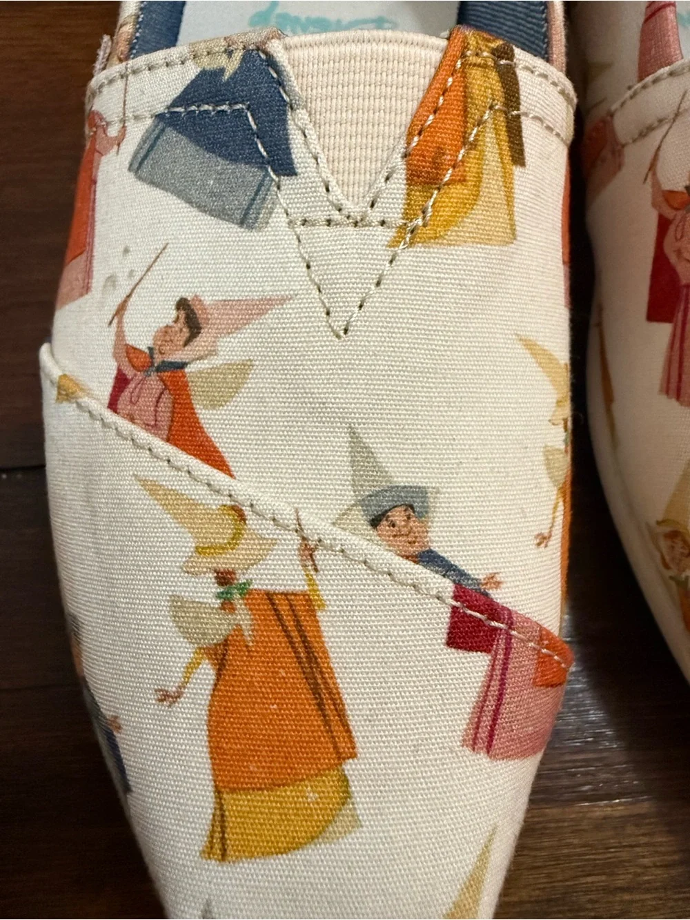 TOMS x Disney Women's Fairy Tale Canvas Slip-On Shoes in Cream Size 5